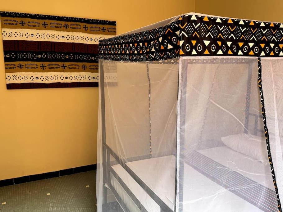 Independent Room On Island In Colonial House With Private Entrance Saint-Louis Kültér fotó